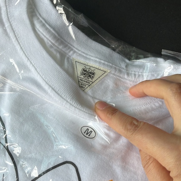 One Piece Tower Nami T-shirt (size M) - Picture 3 of 4